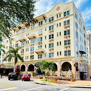 Ponce De Leon Hotel